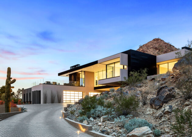 Hillside Architecture Photography of Desert Jewel Residence by award-winning, regionally inspired custom residential architectural firm Kendle Design Collaborative