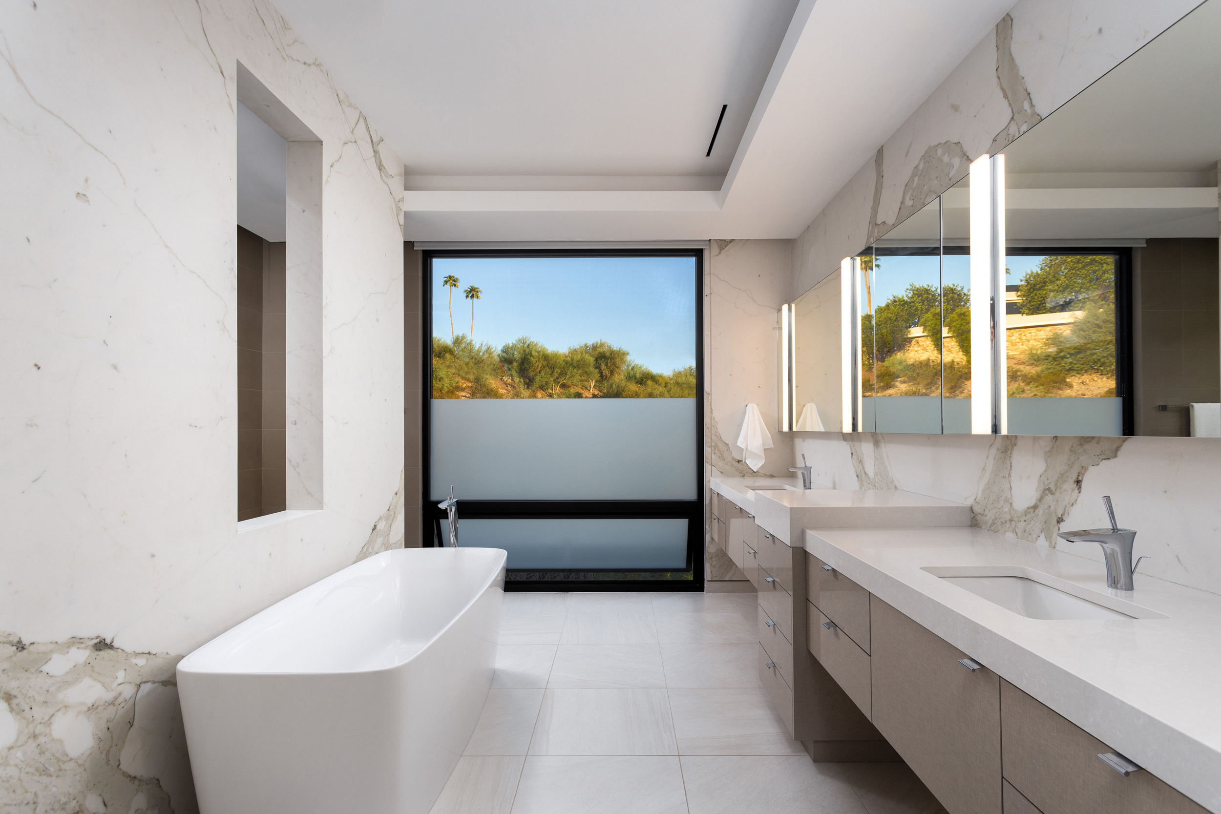 Bridge View - Paradise Valley Hillside Custom Home - Architect Kendle Design Collaborative (16) Bridge View - Paradise Valley Hillside Custom Home - Architect Kendle Design Collaborative