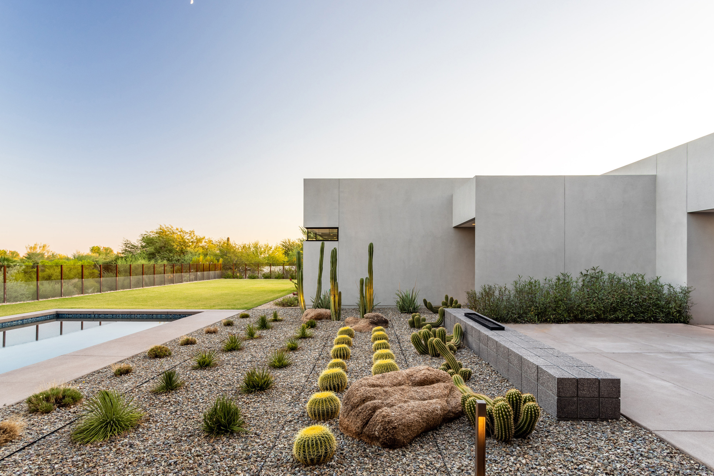 Bridge View - Paradise Valley Hillside Custom Home - Architect Kendle Design Collaborative (19) Bridge View - Paradise Valley Hillside Custom Home - Architect Kendle Design Collaborative