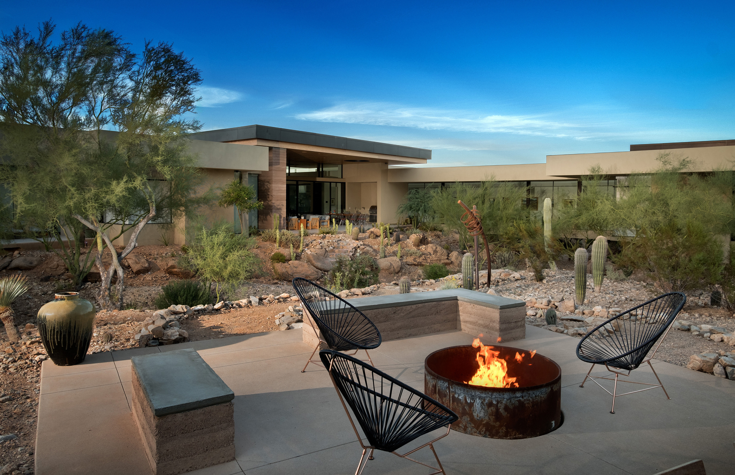 Desert Wash_Modern Custom Home_Paradise Valley_Rammed Earth_Contemporary_Kendle Design Collaborative (13) Desert Wash - Modern Custom Home in Paradise Valley