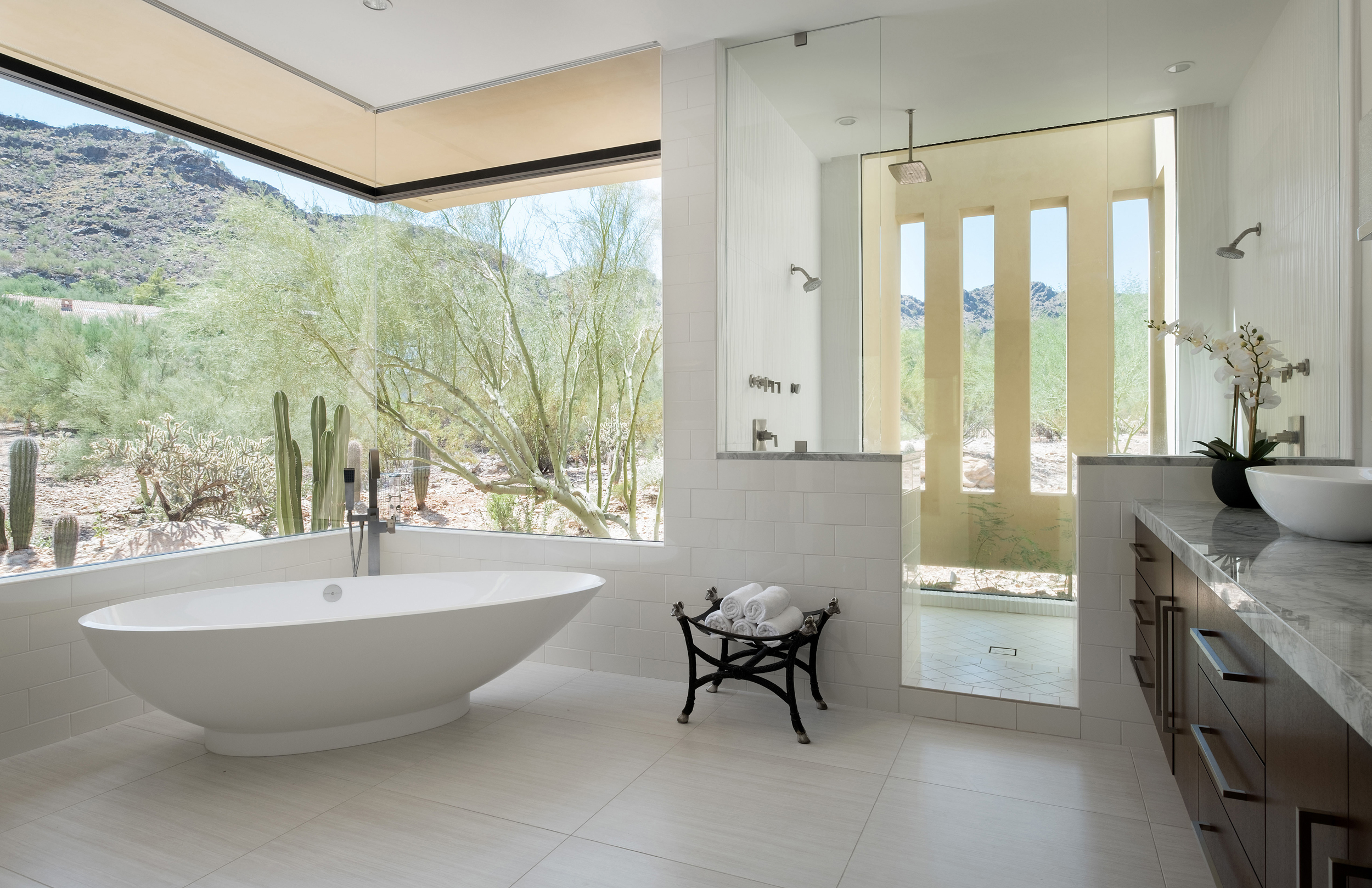 Desert Wash_Modern Custom Home_Paradise Valley_Rammed Earth_Contemporary_Kendle Design Collaborative (30) Desert Wash - Modern Custom Home in Paradise Valley