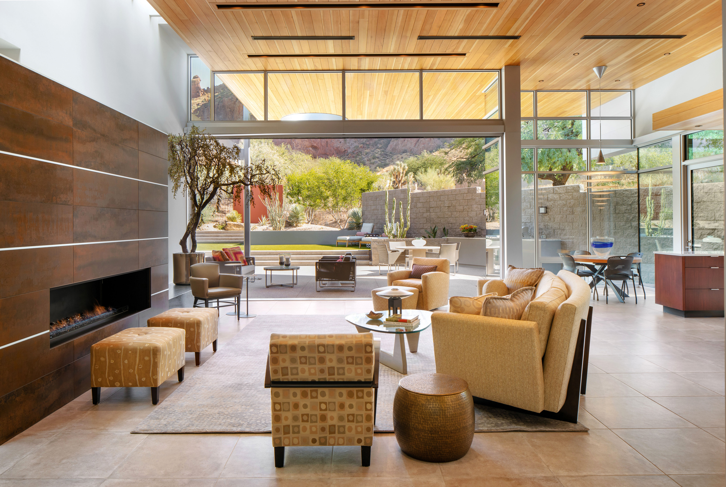 Birds Nest - Scottsdale Custom Home - Modern Architect - Kendle Design Collaborative (5) Echo Canyon residence great room