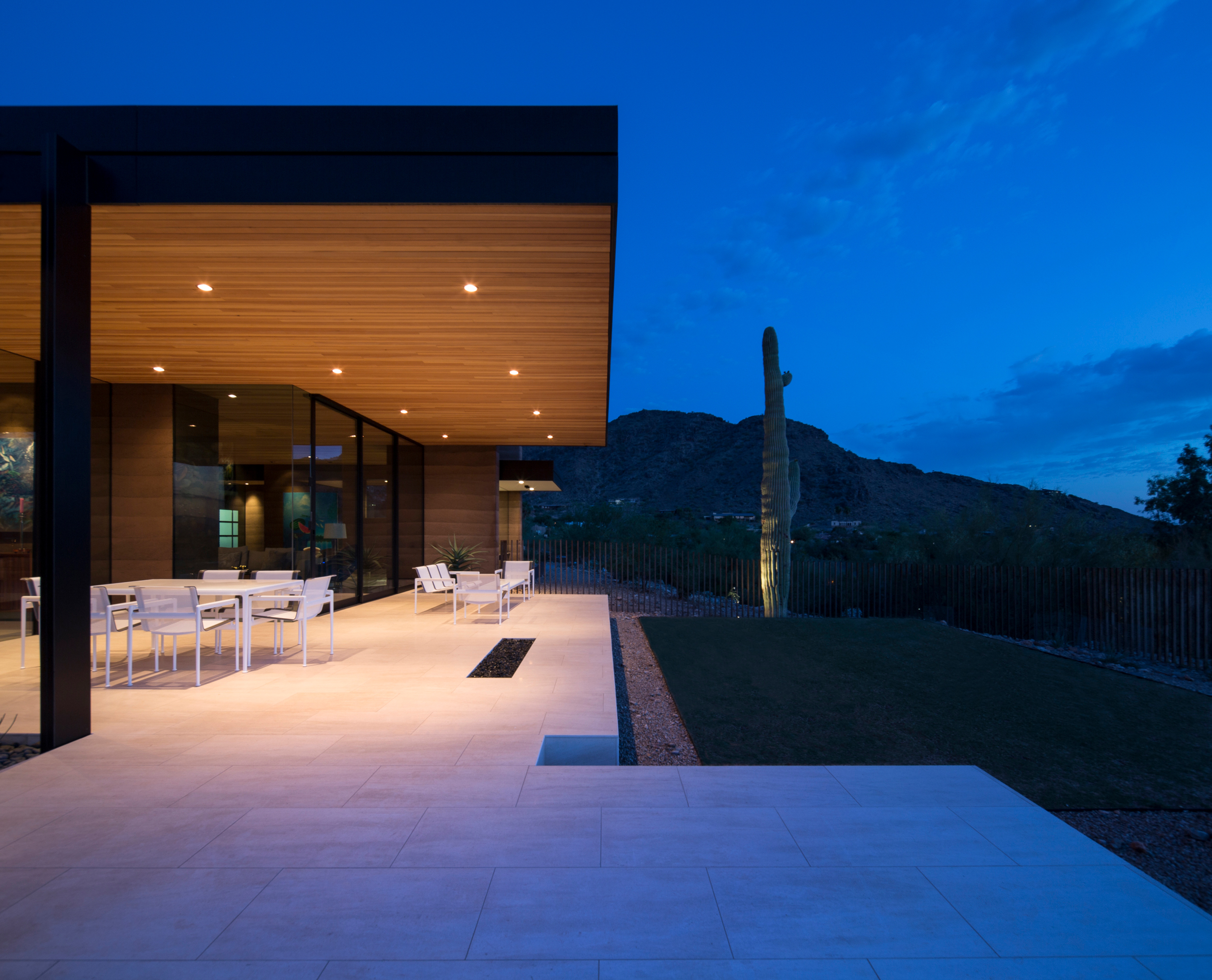 Rammed Earth Modern_Paradise Valley AZ_Custom Home_Architect_Design_Hillside_Kendle Design Collaborative (14)