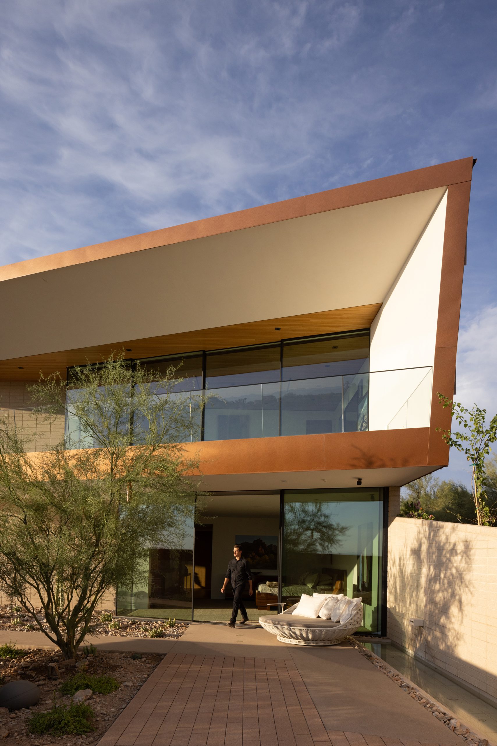 DesertGeode - Custom Modern Luxury Home in Paradise Valley, Arizona (34) Dancing Light - Custom Modern Luxury Home in Paradise Valley, Arizona