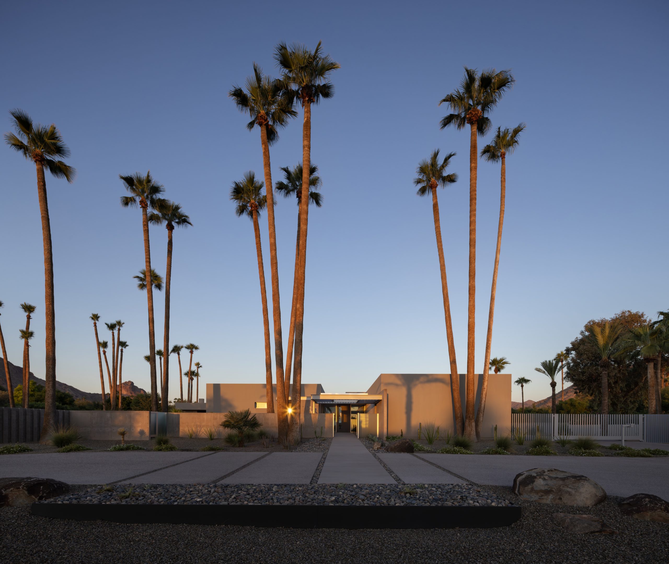 KendleDesign_WhiteWing_0222-Pano Birds Nest – Scottsdale Custom Home – Modern Architecture