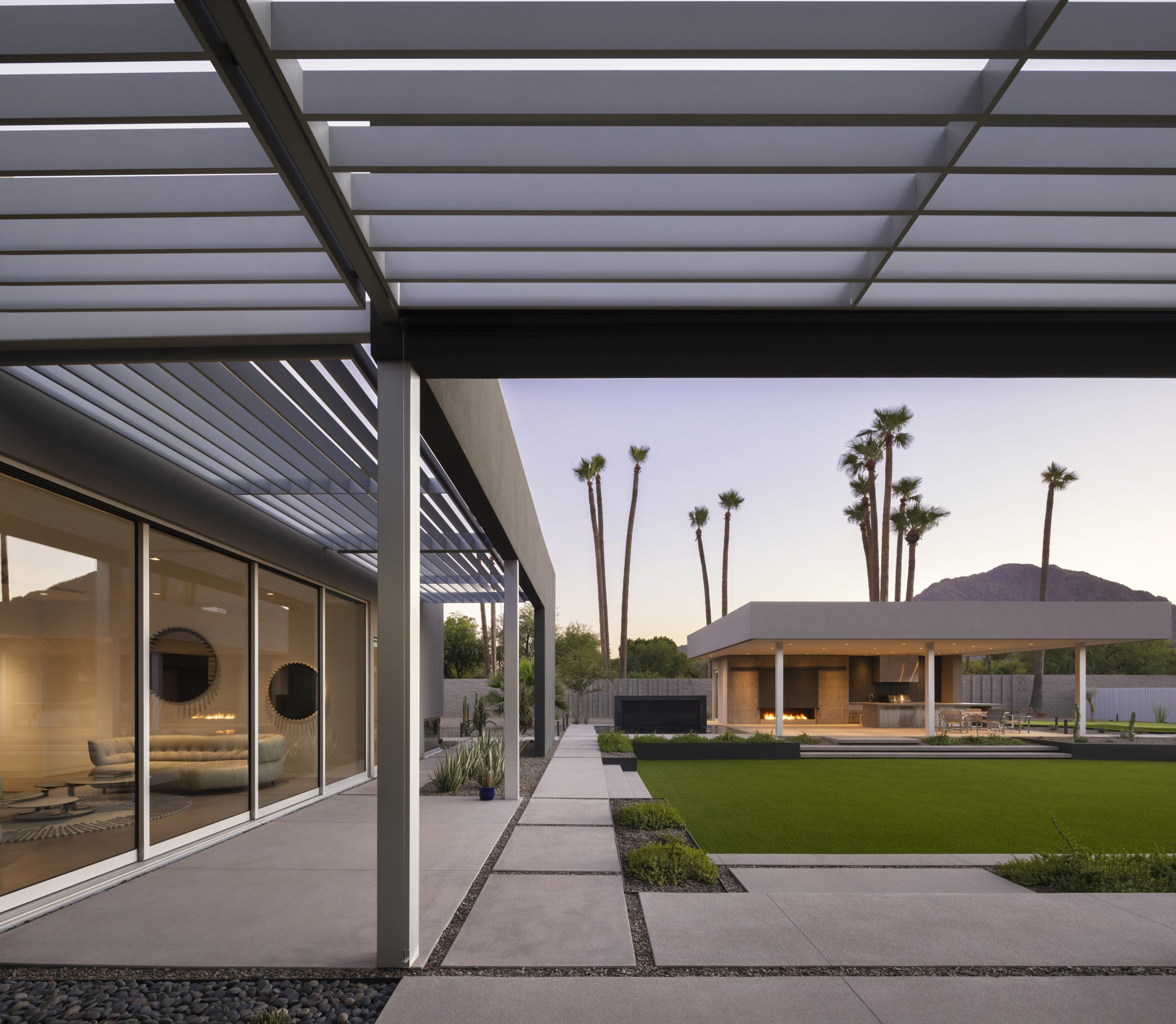KendleDesign_WhiteWing_2100-Pano Birds Nest – Scottsdale Custom Home – Modern Architecture